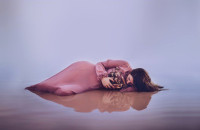 Μην κρίνεις τους ανθρώπους αν δεν ξέρεις σε τι μάχες πολεμάνε