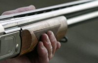 Βόλος: 60χρονος απειλούσε με καραμπίνα τη σύζυγό και την κόρη του γιατί «δεν έκαναν δουλειές»