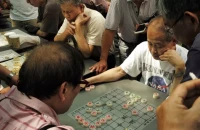 Σάλος στην Κίνα: Πρωταθλητής του σκάκι… αφόδευσε σε μπανιέρα ξενοδοχείου – Αφαιρέθηκε ο τίτλος του