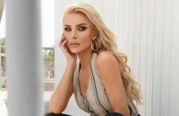 Κατερίνα Καινούργιου: «Μου έχει τύχει να φλερτάρω με έναν άντρα 20 χρόνια μεγαλύτερό μου»