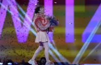 Nemo, το πρώτο non binary άτομο που κερδίζει τη Eurovision – Ποιος είναι ο καλλιτέχνης που έφερε τη νίκη στην Ελβετία