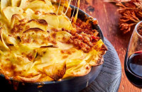 Τριαντάφυλλο πατάτας με κιμά και τυριά