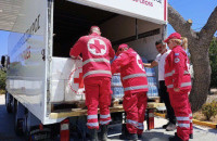 O Ελληνικός Ερυθρός Σταυρός διένειμε 3.000 μπουκάλια εμφιαλωμένο νερό στους πυρόπληκτους