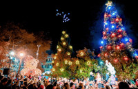 Πολιτεία των Ευχών: Εγκαταστάθηκε ο ανάδοχος στην Πλατεία Ελευθερίας