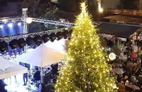 Σέρρες: Ξεκίνησε η «Πολιτεία  των Ευχών» με τη φωταγώγηση του χριστουγεννιάτικου δέντρου