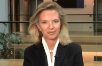 Ε.Βόζεμπεργκ: Ερώτηση για τη νομοθετική προστασία των ανηλίκων έναντι των κινδύνων του διαδικτύου