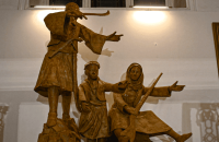 Εγκαινιάστηκε στο κατάμεστο ΥΜΑΘ η Έκθεση κειμηλίων και τεκμηρίων