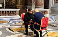 Στην κηδεία του Πάπα των Φτωχών Ελπίδες για τερματισμό του πολέμου