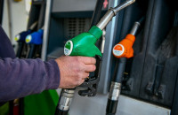 Πάσχα: Mείωση τιμών Βενζίνης και Πετρελαίου κίνησης