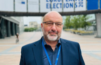 Σάκης Αρναούτογλου: Η Τουρκία συνεχίζει να φιμώνει τη δημοσιογραφία – Η Ευρώπη δεν μπορεί να σιωπά.