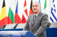 To ΕΛΚ καταψηφίζει τον κοινοτικό προϋπολογισμό 2028-2034