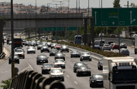 Επιστρέφουν οι εκδρομείς του Δεκαπενταύγουστου - Αυξημένη κίνηση στην Αθηνών-Κορίνθου