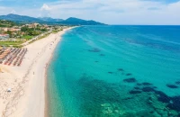 Η μεγαλύτερη παραλία της Ευρώπης βρίσκεται στην Ελλάδα και έχει μήκος 25 χιλιόμετρα
