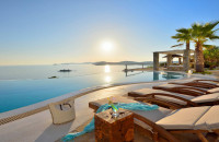 Τραγωδία σε ξενοδοχείο στη Μύκονο: Νεκρός 25χρονος σε πισίνα δωματίου