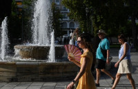 Πώς να Αποφεύγουμε τη Ζέστη: Έξυπνες Συμβουλές για να Μένουμε Δροσεροί το Καλοκαίρι