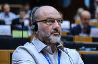 Σάκης Αρναούτογλου-Η Μεσόγειος μπορεί να γίνει γέφυρα ενέργειας αλλά και εργαστήριο καινοτομίας για το υδρογόνο