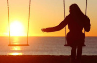 Μοναξιά: Ο αδυσώπητος παράγοντας που επιδεινώνει τον σωματικό πόνο