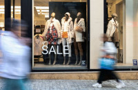 Το διάστημα των εκπτώσεων χαμηλή η κίνηση στα εμπορικά καταστήματα