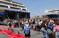 Για τη μετάβαση αναπληρωτών εκπαιδευτικών: Εκπτώσεις σε ακτοπλοϊκά και αεροπορικά εισιτήρια