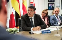 Απόστολος Τζιτζικώστας-Η ΕΕ αφοσιωμένη στους στόχους για μείωση εκπομπών άνθρακα