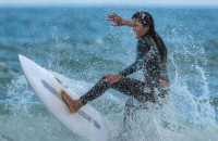 Κίνα-Χαϊνάν: Ποδηλασία και σέρφινγκ αναζωογονούν την τουριστική οικονομία