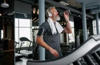 Επτά λάθη που πρέπει να αποφεύγουν οι 50χρονοι στο γυμναστήριο – Οι περισσότεροι τα κάνουν