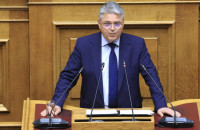 Νατσιός στη Βουλή: Η κυβέρνηση σπέρνει φόβο και υποτέλεια