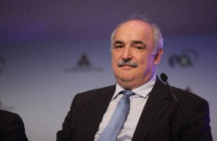 Παιδιά, σηκωθείτε … Γράφει ο Μάρκος Μπόλαρης