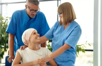 Κάτι σημαντικό λείπει από την φροντίδα των ασθενών με καρκίνο – Τι πρέπει να αλλάξει