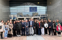 Σάκης Αρναούτογλου- Μαθητές από Άγραφα και Οινούσσες «άνοιξαν διάλογο» με την Ευρώπη.