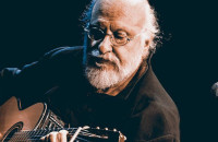 Η ΠΕΔΚΜ αποχαιρετά με συγκίνηση τον Διονύση Σαββόπουλο