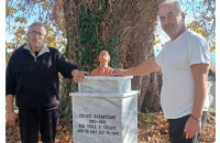 Προτομή για τον Στέλιο Καζαντζίδη τον σπουδαίο Έλληνα τραγουδιστή στα Πλατανάκια Σιντικής