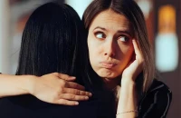 Τι σημαίνει να ξεχνάς το όνομα ορισμένων ανθρώπων, σύμφωνα με την ψυχολογία