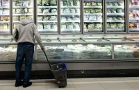 Η ακρίβεια «τρώει» τις αυξήσεις στο εισόδημα των νοικοκυριών