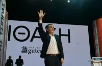 Από τον εξώστη είδε η «παρεούλα» την παρουσίαση του Τσίπρα