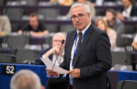 Γιάννης Μανιάτης- 2πλη κόκκινη κάρτα της Κομισιόν στην Ελλάδα για απραξία στις καταστροφές των δασών ελάτης