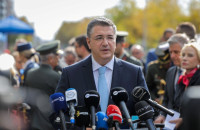 Α. Τζιτζικώστας από τη στρατιωτική παρέλαση της Θεσσαλονίκης: «Η Ελλάδα συνεχίζει να συμβάλλει καθοριστικά στην άμυνα και την προστασία των ευρωπαϊκών συνόρων, ως πυλώνας σταθερότητας και αποτροπής για την ευρύτερη περιοχή»