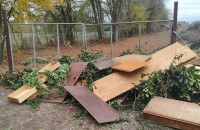 Δήμος Σερρών -Απαγορεύεται η αυθαίρετη ρίψη κλαδιών και επίπλων στην είσοδο του χώρου προσωρινής αποθήκευσης φυτικών υπολειμμάτων