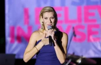 Ζέτα Δούκα: Φοβάμαι τις γυναίκες που θέλουν να τα έχουν καλά με όλους