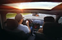 Οι πιο επικίνδυνες συνήθειες πίσω από το τιμόνι