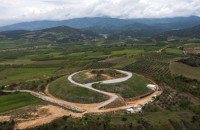 Σέρρες - Καλλιεργήσιμη έκταση ολόκληρος ο λόφος Καστά στην Αμφίπολη