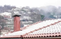 Kαιρός: Αρχίζει η 4ήμερη ψυχρή εισβολή με ανέμους 8 μποφόρ – Οι περιοχές που θα χιονίσει