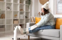 Γιατί έχετε συνέχεια κρύα χέρια και πόδια – Πώς θα τα ζεστάνετε