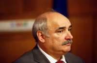 Με ποιανού εντολή στήθηκε το εγκληματικό δίκτυο υποκλοπών και παρακολουθήσεων; Γράφει ο Μάρκος Μπόλαρης