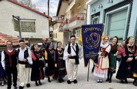 Ο Σύλλογος «Πύρρος-Εργαστήρι Παραδοσιακών Χορών» μεταφέρει το μήνυμα της παράδοσης και της άνοιξης