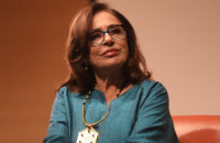 "Η Χαρούλα Αλεξίου συνέχισε και τότε μου κόπηκαν τα πόδια"