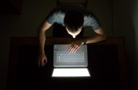 Lockdown: Μεγάλη πίεση στο διαδίκτυο και τα τηλεφωνικά δίκτυα