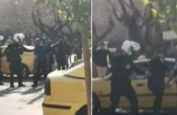 Αστυνομικοί έβγαλαν μπλοκάκι για πρόστιμο και οι πολίτες τους πλάκωσαν στο ξύλο