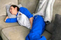 «Όταν Παντρεύεσαι Μία Νοσηλεύτρια, Παντρεύεσαι Και Την Δουλειά Της»: Συγκινεί Η Ανάρτηση Αυτού Του Συζύγου Και Μπαμπά