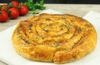 Εύκολη και πεντανόστιμη συνταγή για στριφτή πίτα